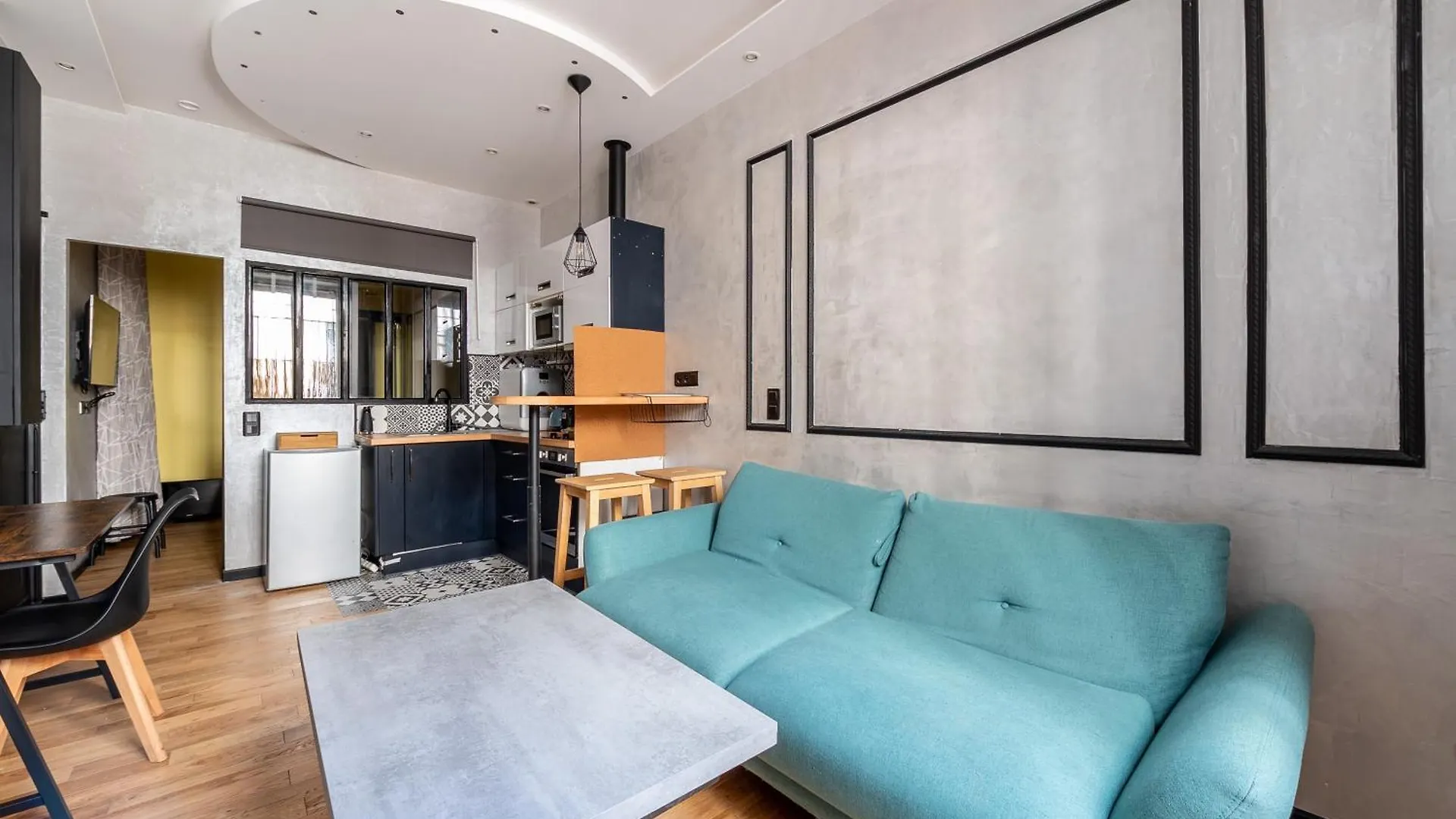 Full-Equipped & Near To Subway Apartment Paris 0*,  France