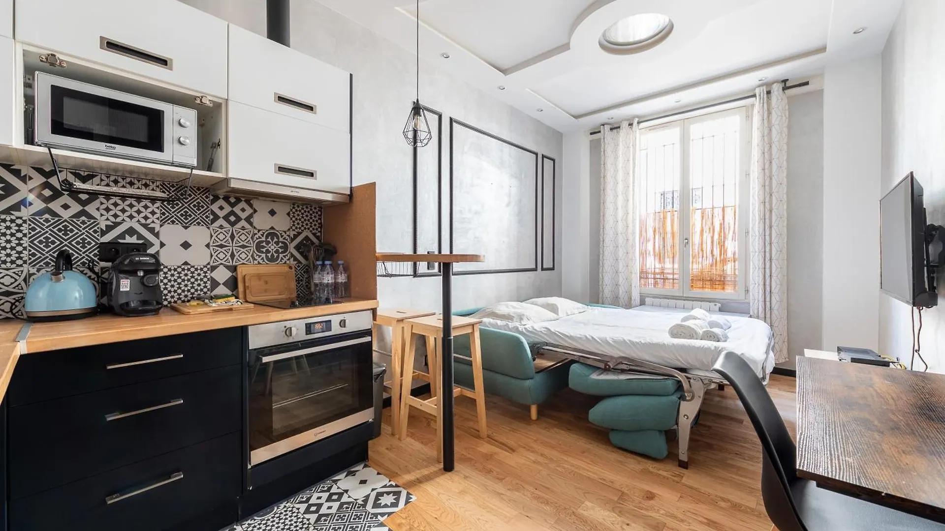 Full-Equipped & Near To Subway Apartment Paris